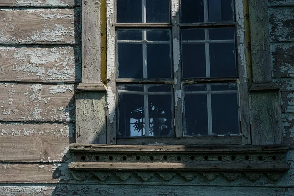 Fragment Des Fensters Und Der Kirchenutensilien Alte Holzkirche Religiöser Tourismus — Stockfoto