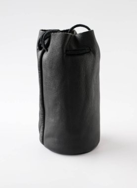 Silindirik deri depolama çantası. Kamera merceği kesesi. Fotoğraf optiği aksesuarları.