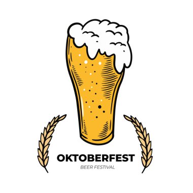 Oktoberfest tatil mektupları ve bira bardağı. El çizimi taslak stili vektör çizimi. Beyaz arkaplanda izole edilmiş düz.
