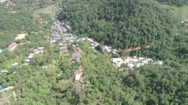 Ban Thung Ton Ngio, Mae Tuen, Omkoi ilçesi, Chiang Mai, Tayland Vadisi 'nin kuzeyindeki bir köy manzaralı..