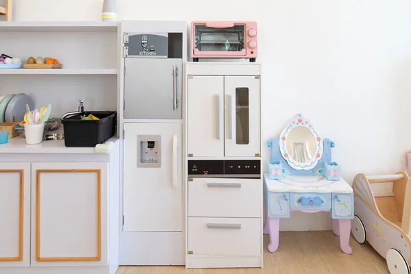 Полный Набор Современных Кухонных Игрушек Детей Таких Микроволновка Плита Холодильник — стоковое фото