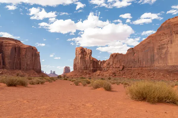 Arizona Anıt Vadisi 'nin panoramik manzarası