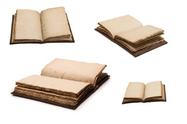 Beyaz bir arkaplanda izole edilmiş boş eski bir defter. Boşluğu kopyala.  