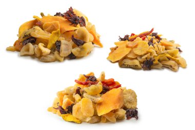 Kurutulmuş egzotik meyve, mango, ananas dilimleri, tutku meyvesi, papaya karışımı. Vejetaryen tatlı..  