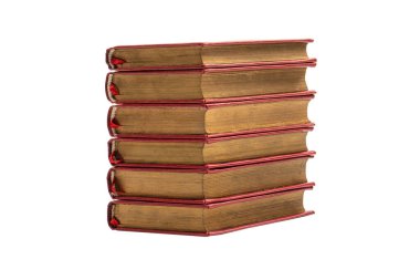 Beyaz bir arka plan üzerinde izole eski kitaplar. 