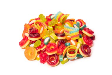 Renkli sakızlı şekerler. Üst Manzara. Jöleli çörekler. Jelibon. Beyaz bir arkaplanda izole edilmiş. 
