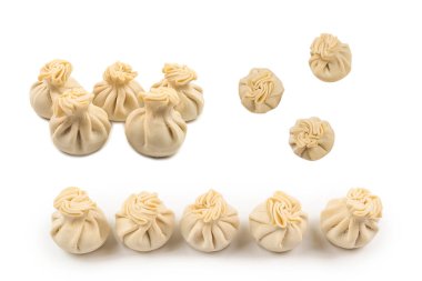 Beyaz arka planda Khinkali. Üst görünüm. 