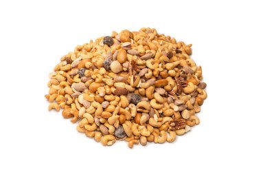 Lezzetli tuzlu fındık karışımı. Bir grup badem, fıstık, ceviz, macadamia, kaju..