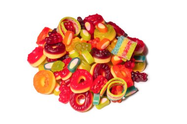 Renkli sakızlı şekerler. Üst Manzara. Jöleli çörekler. Jelibon. Beyaz bir arkaplanda izole edilmiş. 