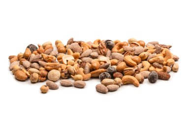 Lezzetli tuzlu fındık karışımı. Bir grup badem, fıstık, ceviz, macadamia, kaju..