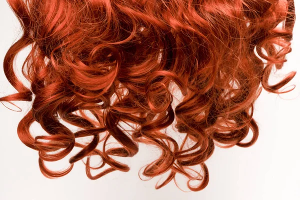 Рыжие Волосы Выделены Белом Фоне Кудрявые Рыжие Волосы — стоковое фото