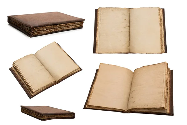 Een Open Leeg Oud Notitieboekje Geïsoleerd Een Witte Achtergrond Kopieerruimte — Stockfoto