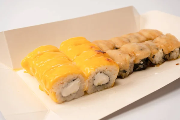 白を基調としたクリームチーズの寿司 — ストック写真