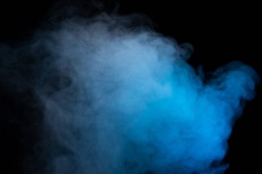 Siyah arka planda mavi ve sarı buhar. Boşluğu kopyala.