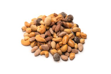 Lezzetli tuzlu fındık karışımı. Bir grup badem, fıstık, ceviz, macadamia, kaju..