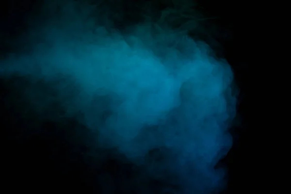 黑色背景上的蓝色和绿色蒸汽 复制空间 — 图库照片