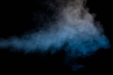 Siyah arka planda mavi ve sarı buhar. Boşluğu kopyala.