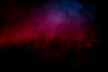 Siyah arka planda mor ve mavi buhar. Boşluğu kopyala.