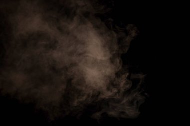 Siyah arka planda beyaz buhar. Boşluğu kopyala.