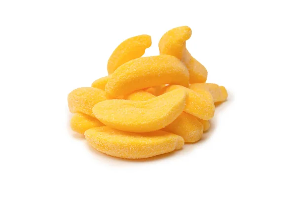 多汁的彩色香蕉糖在白色上被分离出来 好吃的糖果 — 图库照片