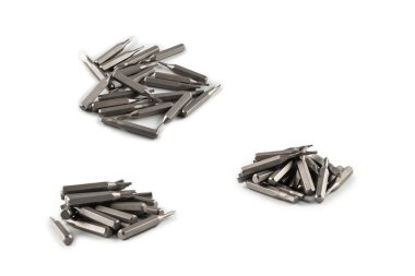 Bir grup Phillips tornavida parçasının beyaz arka plan ipuçlarında izole edilmiş. Üst görünüm. 