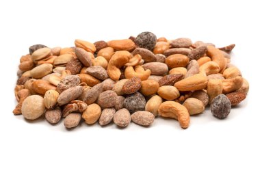 Lezzetli tuzlu fındık karışımı. Bir grup badem, fıstık, ceviz, macadamia, kaju..