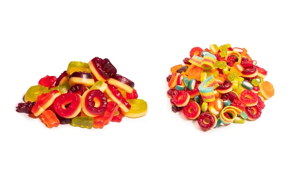 色彩艳丽的糖果 顶部视图 果冻甜甜圈果冻熊被白色背景隔离 — 图库照片