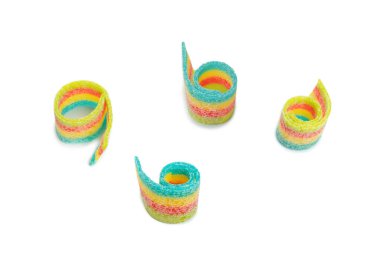 Renkli sakızlı şekerler. Üst Manzara. Jöleli çörekler. Jelibon. Beyaz bir arkaplanda izole edilmiş. 