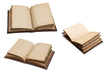 Beyaz bir arkaplanda izole edilmiş boş eski bir defter. Boşluğu kopyala.  