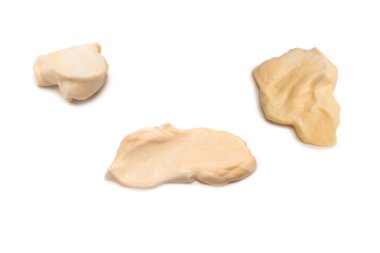 Beyaz arkaplanda izole edilmiş beyaz sos.. 