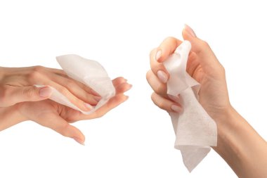 Beyaz arka planda izole edilmiş bir kadının ıslak mendili. Yıkanan eller izole.. 