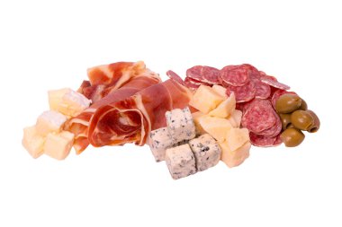 Şarap için atıştırmalık bir tabak. Peynir, zeytin, salam, jamon beyaz bir sırt çantasına izole edilmiş.. 