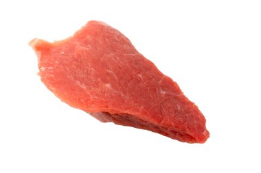 Dana eti parçaları beyaz arka planda izole edilmiş. Üst görünüm.