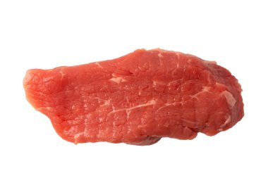 Dana eti parçaları beyaz arka planda izole edilmiş. Üst görünüm.