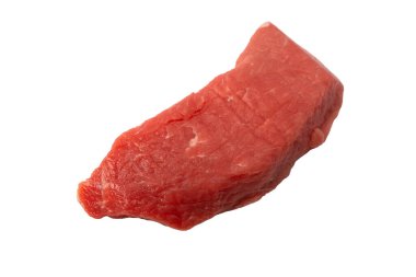 Dana eti parçaları beyaz arka planda izole edilmiş. Üst görünüm.