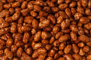 Arka planda lezzetli kavrulmuş fıstık var.. 