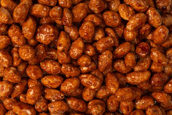 Arka planda lezzetli kavrulmuş fıstık var.. 