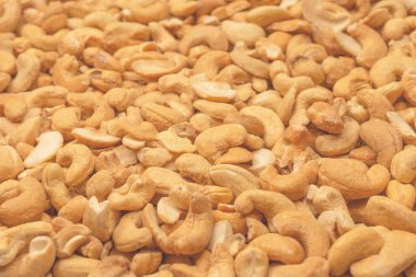 Lezzetli tuzlu fındık karışımı. Bir grup badem, fıstık, ceviz, macadamia, kaju..