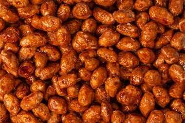 Arka planda lezzetli kavrulmuş fıstık var.. 