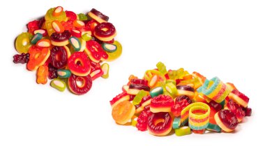 Renkli sakızlı şekerler. Üst Manzara. Jöleli çörekler. Jelibon. Beyaz bir arkaplanda izole edilmiş. 