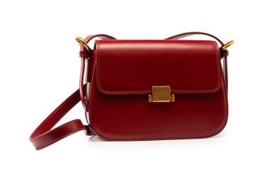 Burgundy omuz deri çanta beyaz arka planda izole. 