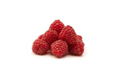 Beyaz arka planda izole edilmiş taze ahududu. Üst görünüm. 