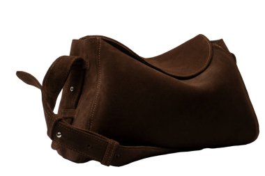 Kahverengi süet çanta beyaz arka planda izole. 