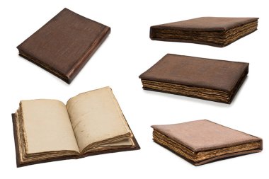 Beyaz bir arkaplanda izole edilmiş boş eski bir defter. Boşluğu kopyala.  