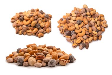 Lezzetli tuzlu fındık karışımı. Bir grup badem, fıstık, ceviz, macadamia, kaju..