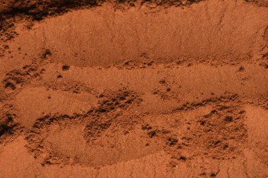 Arka planda izole edilmiş anlık kahve. Üst görünüm. 