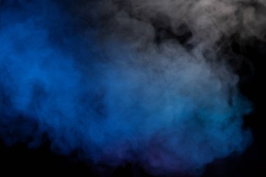 Siyah arka planda mavi ve sarı buhar. Boşluğu kopyala.