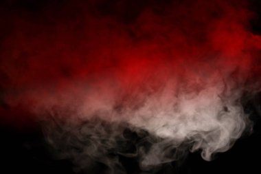 Siyah arka planda beyaz buhar. Boşluğu kopyala.