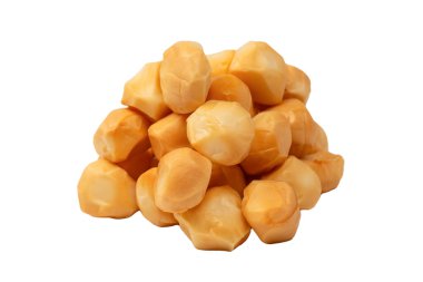 Beyaz bir arka planda izole edilmiş peynir parçaları.. 