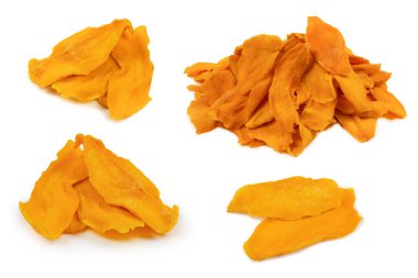 Tatlı mango dilimleri arka planda. Üst görünüm. 